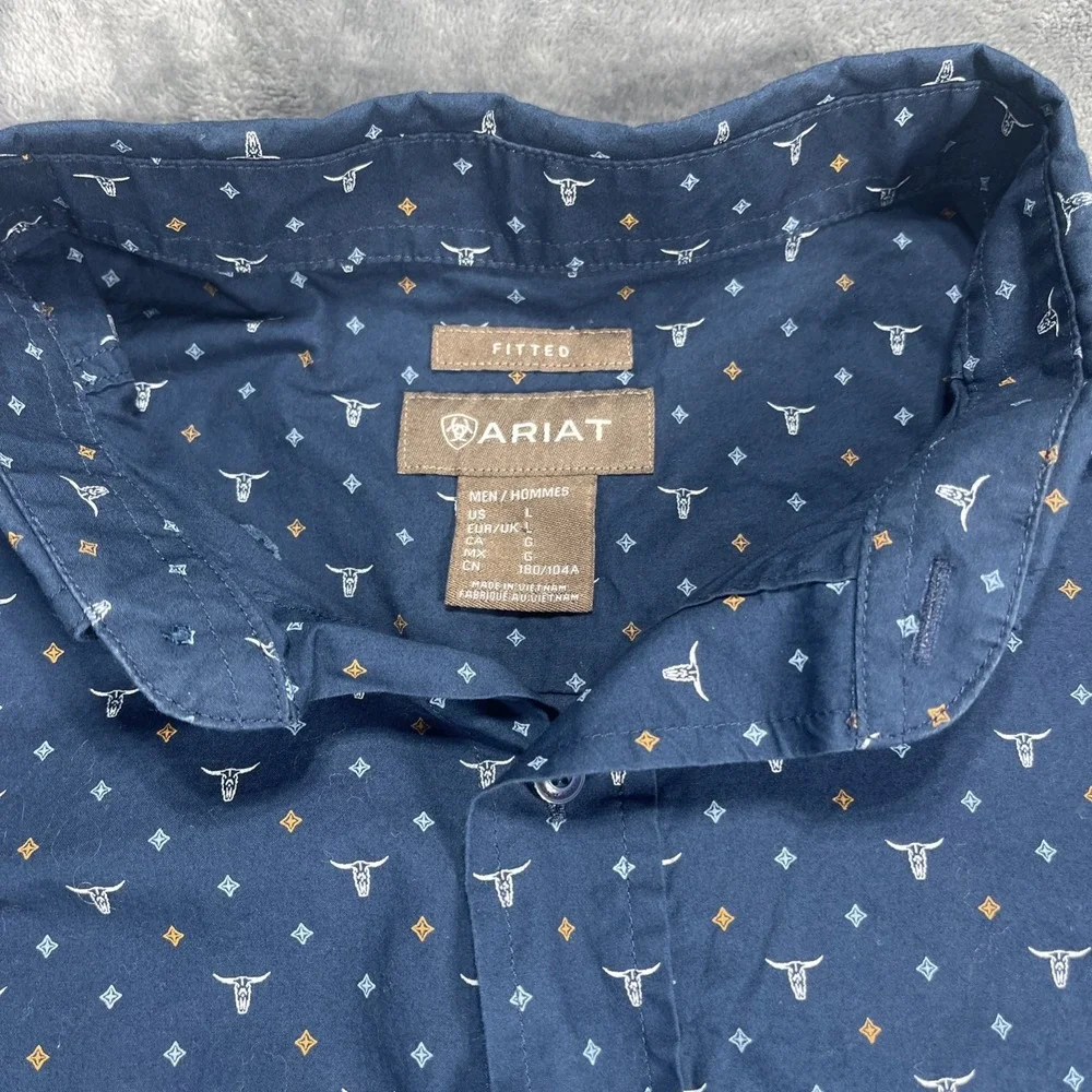 Ariat Shirt Mens Large Blue AOP Bulls Long Sleeve Button Western Ranch Fitted - Picture 3 of 10